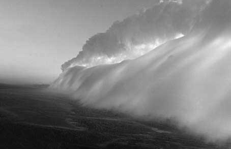 \"cloudspotters2sm.jpg\"